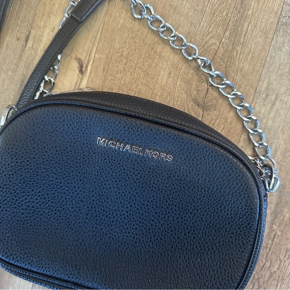 Michael Kors Pebbled Leather Oval Camera Crossbody Bag - Picture 2 of 9